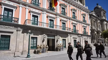 La Bolivie annonce un remaniement gouvernemental et expulse l’ambassadrice de Colombie