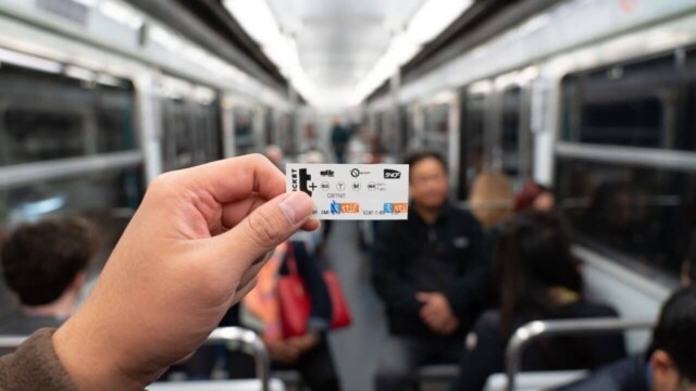 La fin des tickets carton dans les transports franciliens repoussée à l’automne 2026 La fin des tickets carton dans les transports franciliens repoussée à l’automne 2026