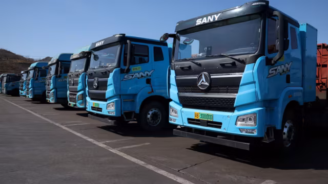 La guerre en Iran accélère la transition vers les camions électriques en Chine