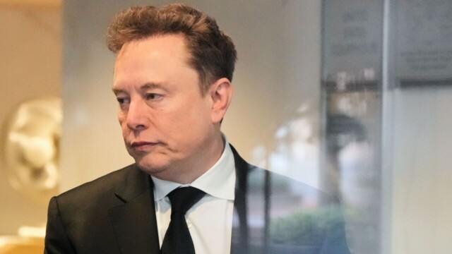 L’association Stop Homophobie porte plainte contre Elon Musk après des publications sur la justice française