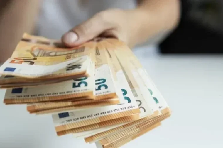 Le 4 mai, ce jour où les actifs « cessent » de payer retraites et santé des seniors