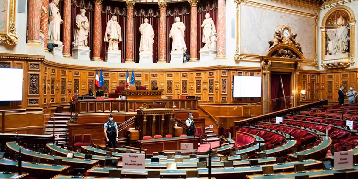 Le Sénat muscle le projet de loi Ripost contre rodéos, protoxyde et free parties