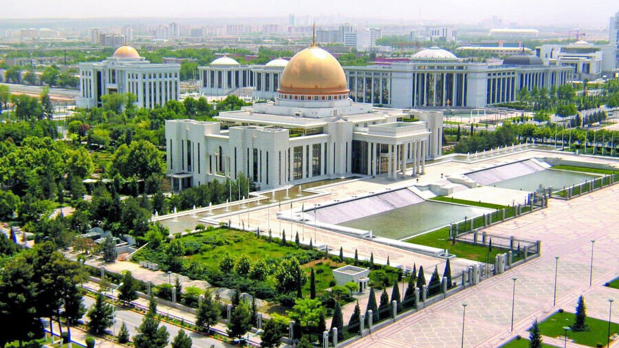 Le Turkménistan amorce une timide ouverture après des années d’isolement