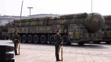 Le chef du Pentagone met en garde contre la montée en puissance militaire de la Chine et appelle les alliés asiatiques à investir davantage dans leur défense