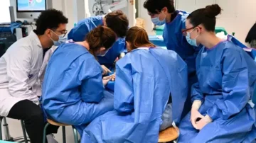 Le gouvernement lance plusieurs mesures pour améliorer la santé des soignants