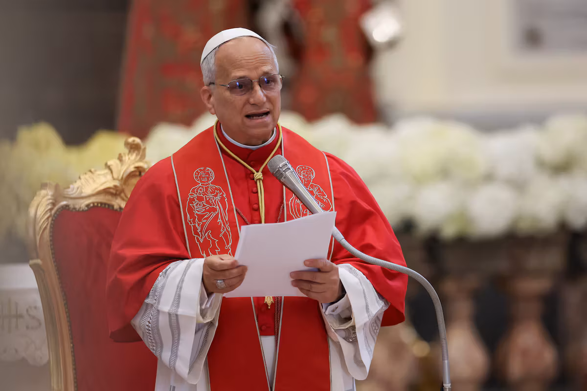 The Pope denounces the "dizzying profits" of polluting companies during a visit to Italy