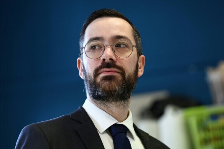 Le parquet de Paris enquête sur une possible opération étrangère visant des candidats LFI