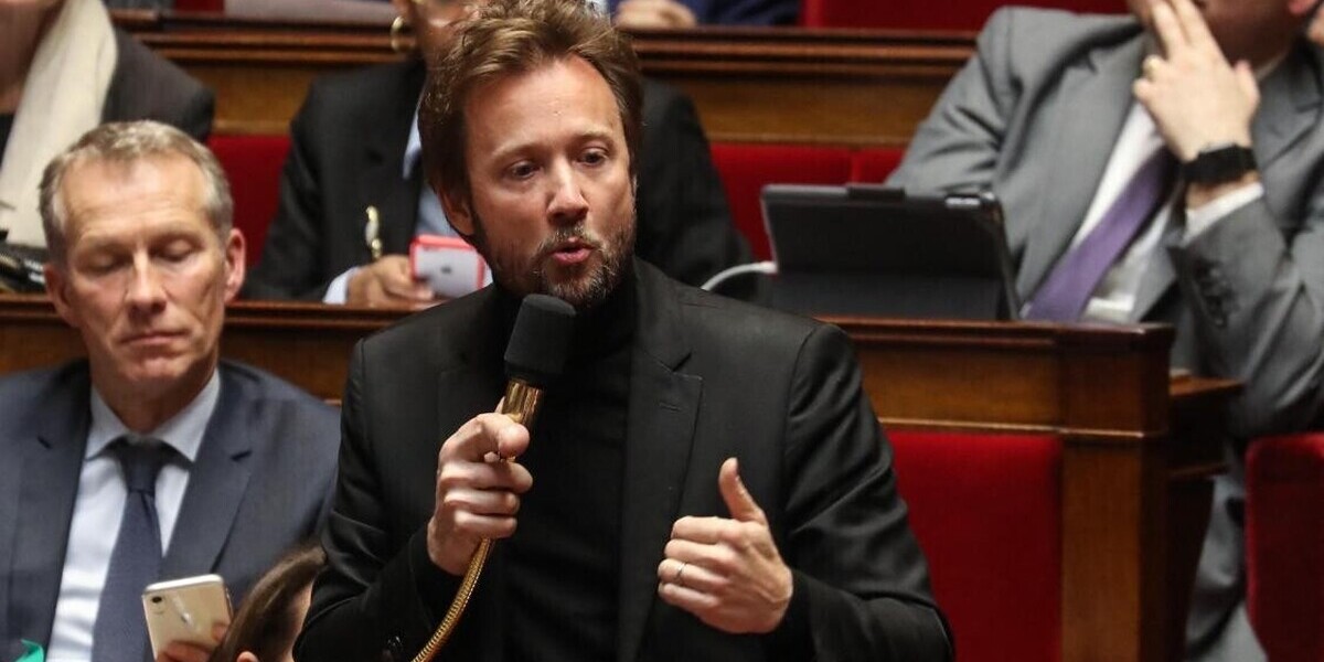 Le patron des députés socialistes Boris Vallaud quitte la direction du PS en pleine crise interne