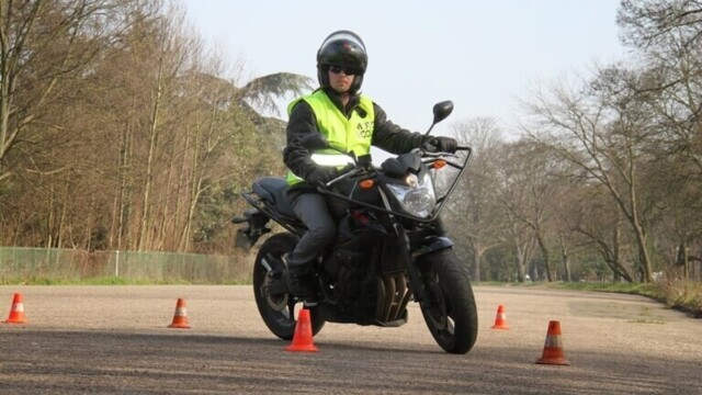 Le permis moto porté par une vague record de candidats en France Le permis moto porté par une vague record de candidats en France