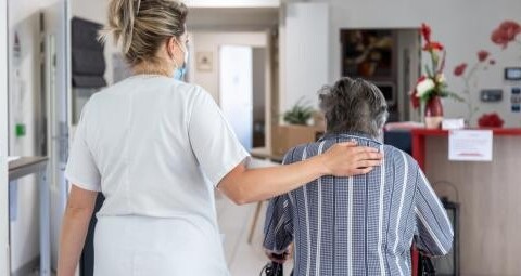 Les Ehpad vont changer de nom, le gouvernement mise sur les « Maisons France autonomie »
