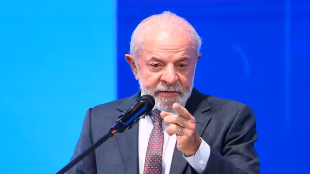 Lula à Washington pour tenter de désamorcer les tensions commerciales avec Trump et éviter de nouveaux droits de douane