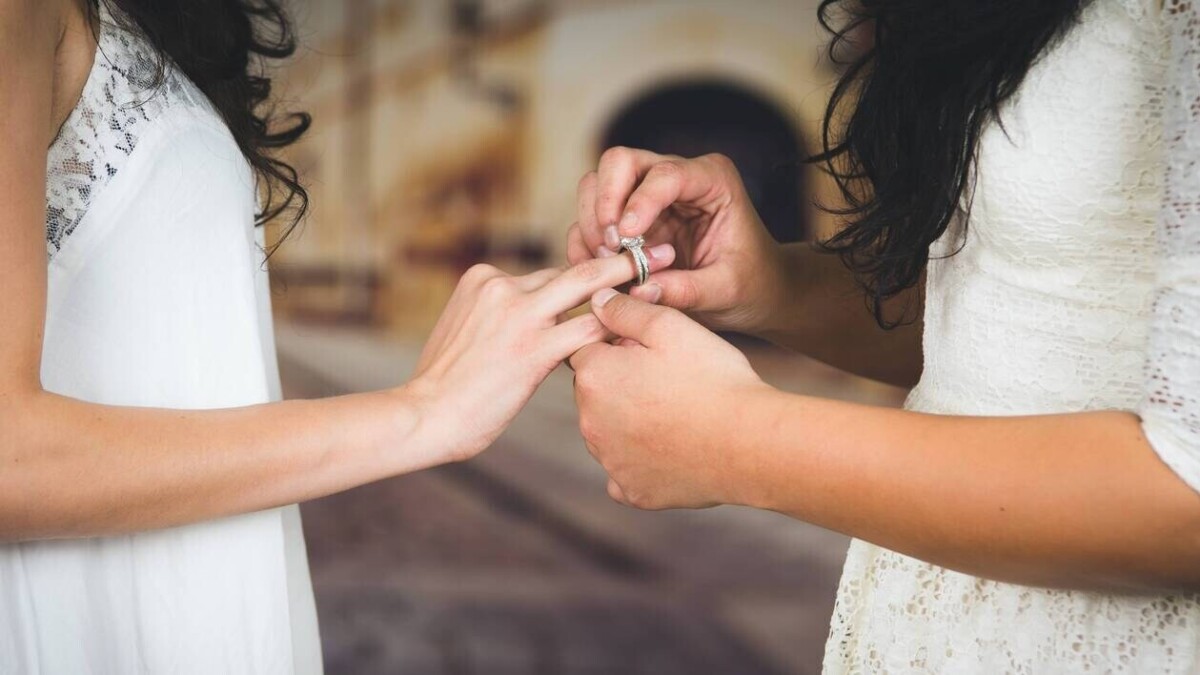 Mariages entre personnes de même sexe: 3 % des unions en 2024, une stabilité qui en dit long