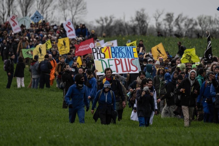 Mégabassines : nouvelles actions contre des réserves d’irrigation dans l’ouest de la France