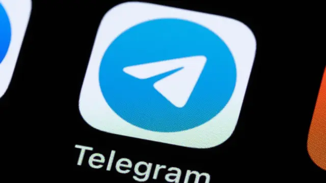 Menaces d'enlèvement sur Telegram : un investisseur en cryptomonnaie ciblé, enquête ouverte à Nanterre