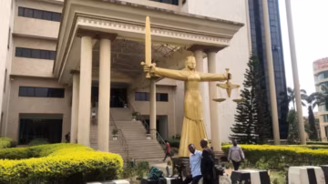 Nigeria : l’ex-ministre de l’Énergie arrêté après une condamnation spectaculaire à 75 ans de prison
