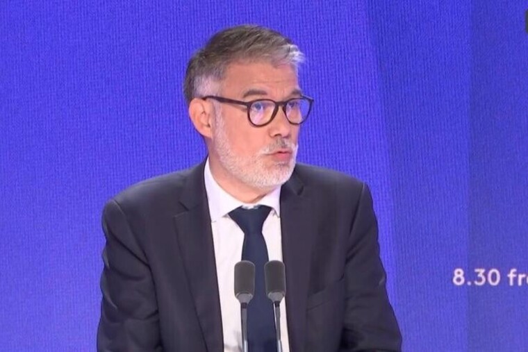 Olivier Faure s'accroche à la tête du PS malgré la rupture Vallaud