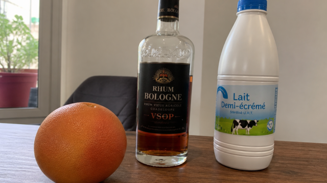Pamplemousse, alcool, lait : quand le contenu de l'assiette brouille les médicaments Pamplemousse, alcool, lait : quand le contenu de l'assiette brouille les médicaments