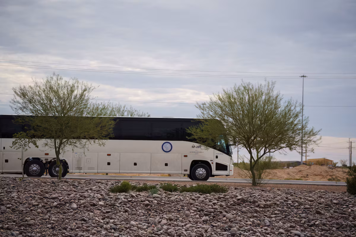 Beatings, medical negligence, deaths: the largest migrant detention center in the United States is targeted by an explosive lawsuit