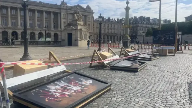 Place de la Concorde : l'exposition « Vivre ensemble », de Yann Arthus-Bertrand, vandalisée après la nuit de fête du PSG