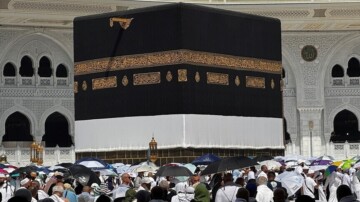 Plus de 1,7 million de fidèles accomplissent le Hajj dans une immense ferveur à La Mecque