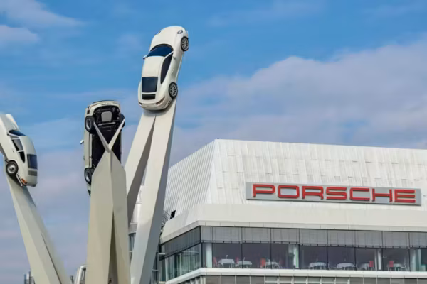 Porsche accélère sa restructuration avec la fermeture de trois filiales, 500 emplois supprimés