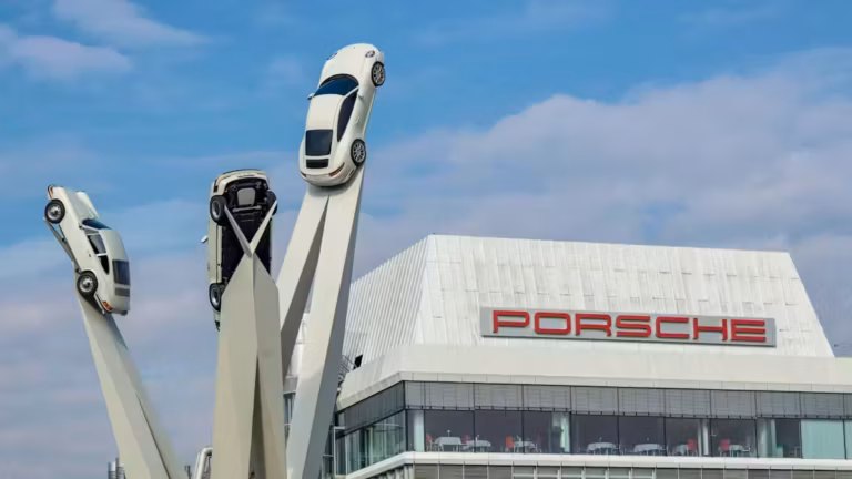 Porsche accélère sa restructuration avec la fermeture de trois filiales, 500 emplois supprimés