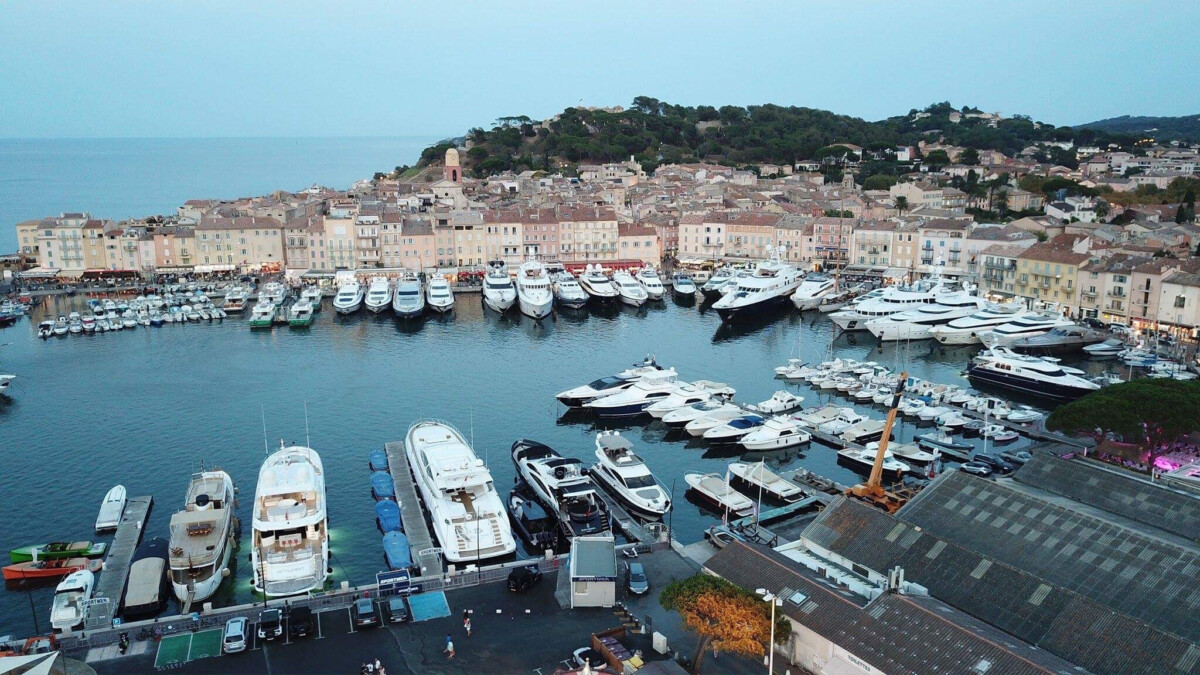 Port de Saint-Tropez: dix prévenus renvoyés en correctionnelle pour un système présumé de pots-de-vin