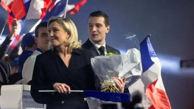 Présidentielle 2027: le RN en tête dans les sondages, Édouard Philippe s'installe en challenger