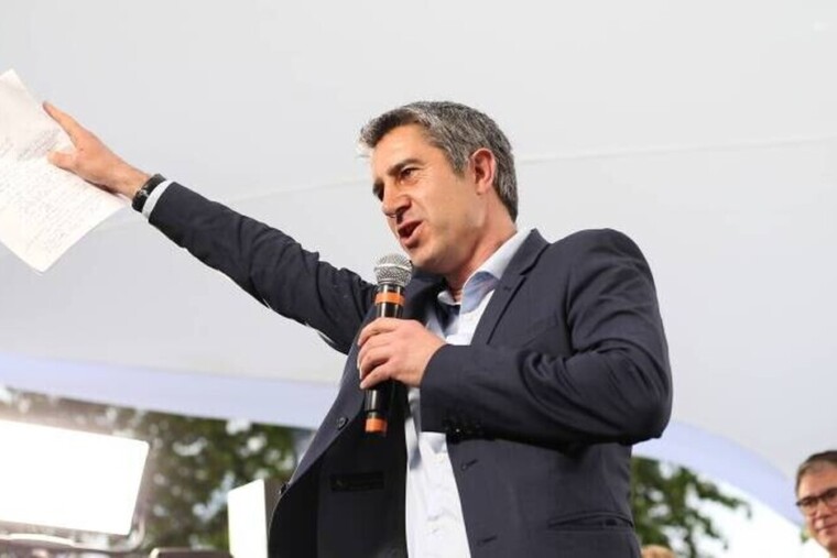 Présidentielle: François Ruffin avance en solo et se frotte déjà au mur des parrainages