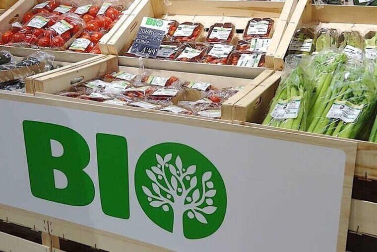 Que Choisir accuse la grande distribution de gonfler les prix du bio