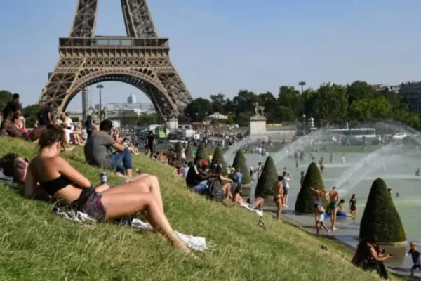 Records de chaleur, anticyclone et air venu du Maroc : la France frappée par un épisode exceptionnel