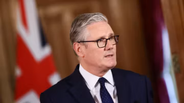 Royaume-Uni : Starmer envisage de restreindre les marches pro-palestiniennes après des tensions à Londres