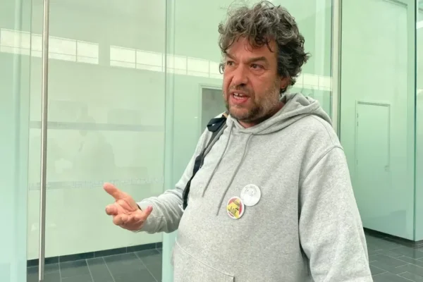 Sainte-Soline : six mois à domicile sous bracelet pour, le porte-parole de « Bassines Non Merci », Julien Le Guet