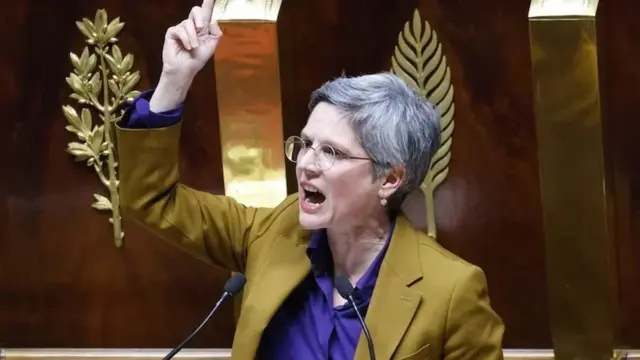 Sandrine Rousseau propose de renommer les steaks en «cadavres d’animaux»