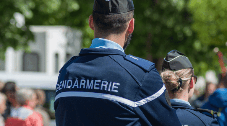 Saône-et-Loire: deux morts par arme à feu à Pierre-de-Bresse, la gendarmerie saisie