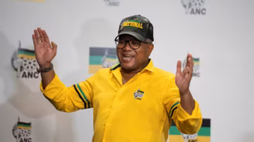 Scandale “Farmgate” : un haut responsable de l’ANC défend le président Ramaphosa