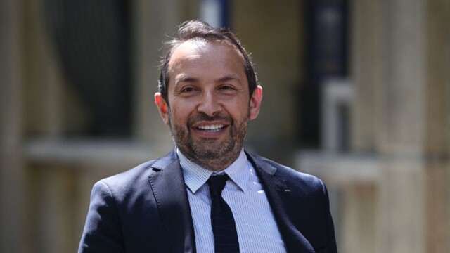 Sébastien Chenu estime que Gabriel Attal finira par se retirer au profit d’Édouard Philippe Sébastien Chenu estime que Gabriel Attal finira par se retirer au profit d’Édouard Philippe