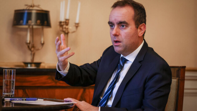 Sébastien Lecornu sonne le rappel à l'Assemblée après la sortie d' Élisabeth Borne de Renaissance