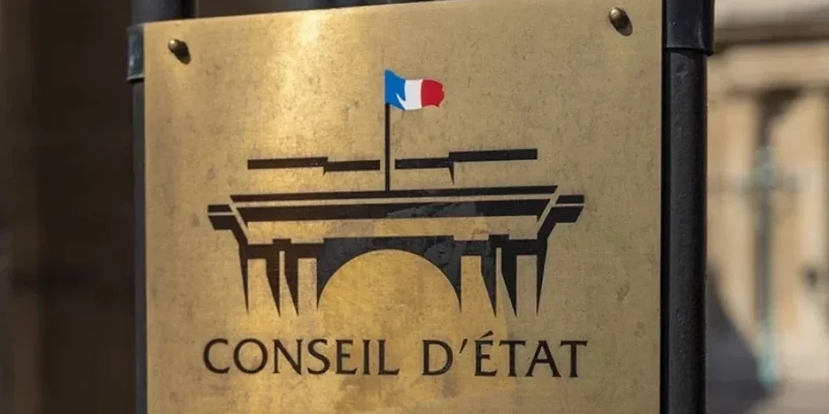 Titres de séjour: le Conseil d’État ordonne à l’État de corriger les défaillances du portail Anef