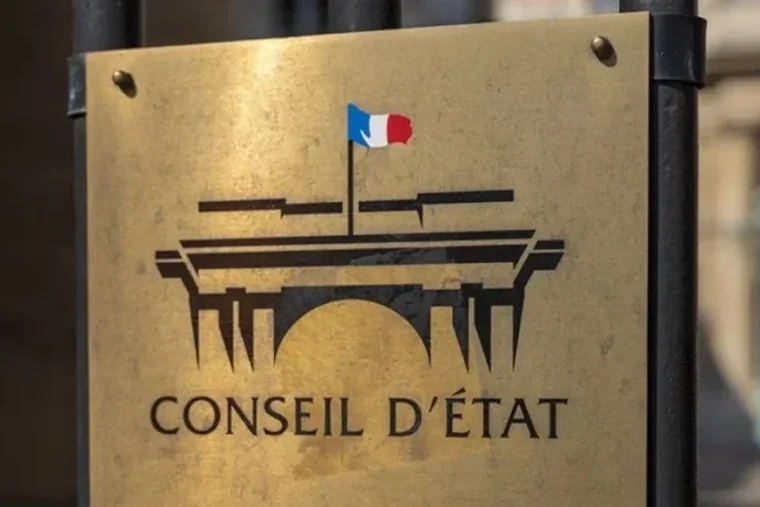 Titres de séjour: le Conseil d’État ordonne à l’État de corriger les défaillances du portail Anef