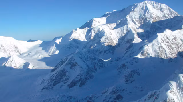 Trois alpinistes lettons meurent après une chute sur le mont McKinley en Alaska — photo