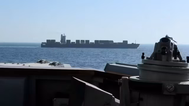 Les États-Unis et l’Iran échangent des tirs malgré le cessez-le-feu : Trump affirme que la trêve tient encore