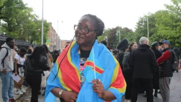 “Un George Floyd irlandais” : la mort d’un homme d’origine congolaise provoque colère et manifestations à Dublin