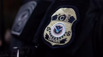 Un agent de l’ICE inculpé au Minnesota après la fusillade d’un migrant vénézuélien