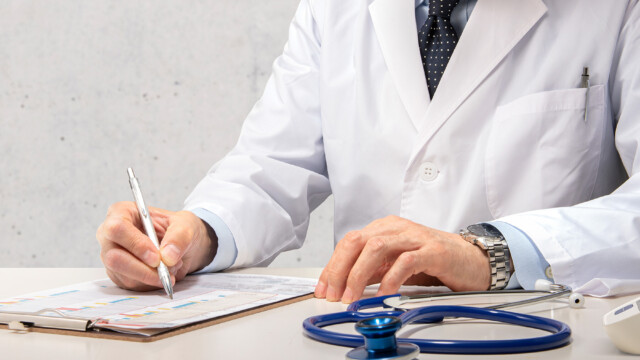 Un médecin placé en garde à vue pour viols et agressions sexuelles sur des patientes dans les Yvelines Un médecin placé en garde à vue pour viols et agressions sexuelles sur des patientes dans les Yvelines