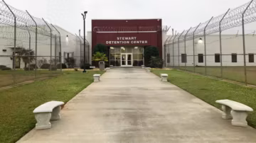 Un migrant cubain meurt en détention aux États-Unis, une enquête évoque un possible suicide