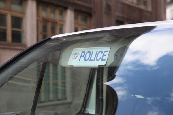 Un réseau de voleurs de voitures de prestige démantelé après un spectaculaire cambriolage à Paris