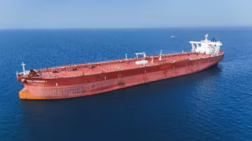 Un superpétrolier transportant du brut irakien reprend sa route vers le Vietnam après une escale forcée