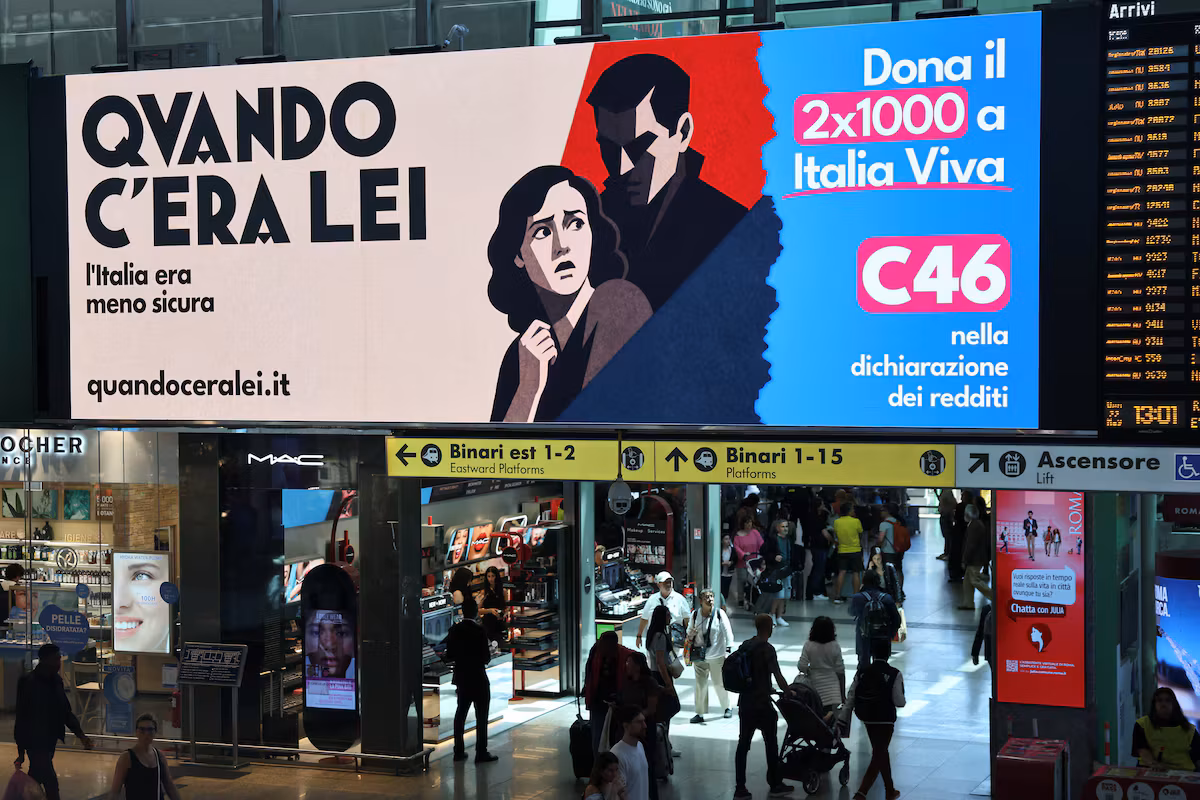 An advertising campaign equating Giorgia Meloni with Mussolini sparks a heated controversy in Italy