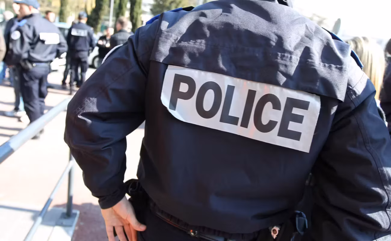 Une femme retrouvée morte dans sa baignoire à Paris, son compagnon activement recherché